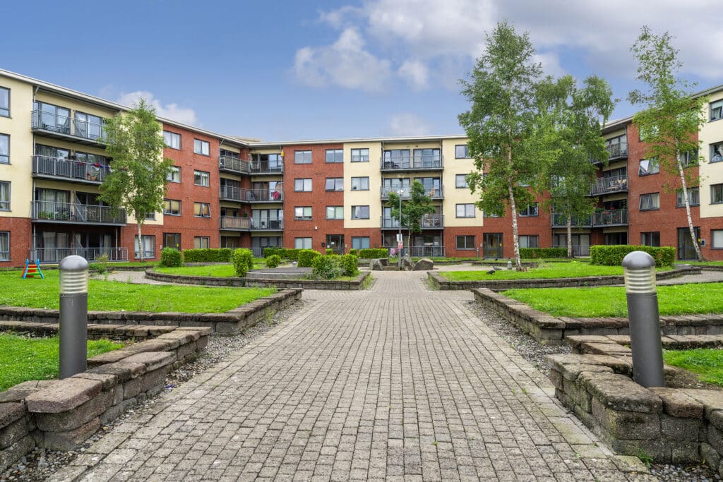 44 Rosse Court Heights Lucan Co Dublin K78 KA06 Ray Cooke Auctioneers 44-rosse-court-heights-lucan-co-dublin-k78-ka06-ray-cooke-auctioneers