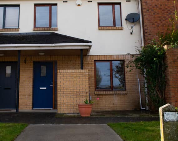 Front-house_IMG_1934