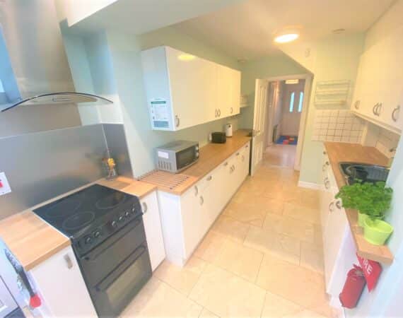 Kitchen 3 (2)