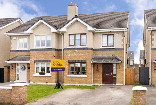 Why Are Some Homes Selling in Days While Others Sit on the Market for Months?