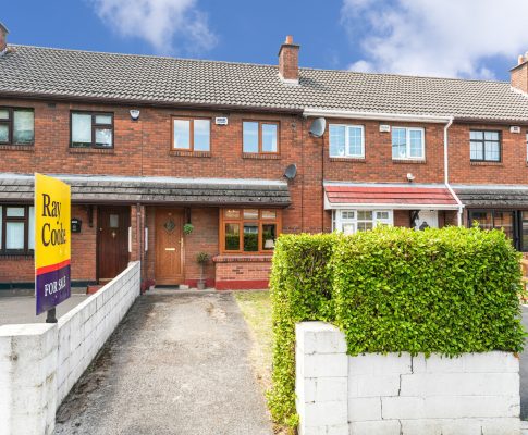 37 Oak Downs, WITH ATTIC CONVERSION, Clondalkin, Dublin 22