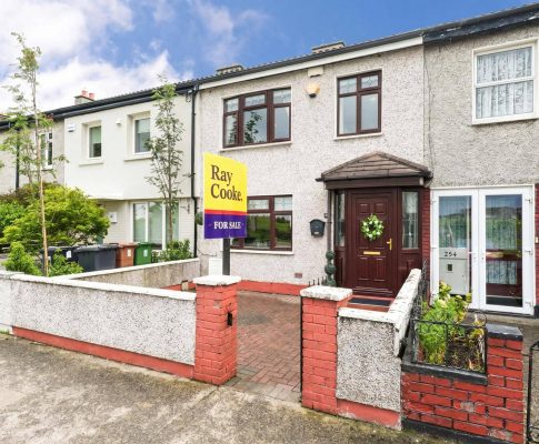 253 KILLINARDEN ESTATE DUBLIN 24 D24 TXH5 - 74-8