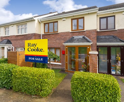 67DPD24signage (1 of 2)