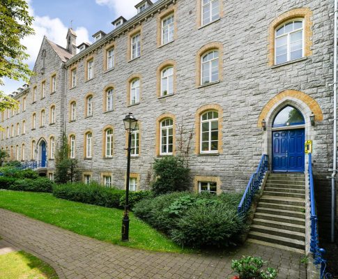 81 HYBREASAL HOUSE SOUTH CIRCULAR ROAD DUBLIN 8 D08 AXC8 -1