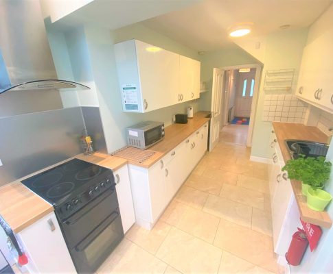 Kitchen 3 (2)